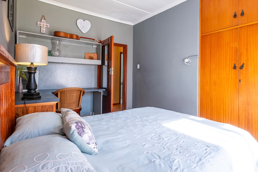 4 Bedroom Property for Sale in Bergsig Western Cape